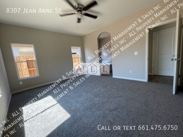 Foto del edificio - 8307 Jean Anne St