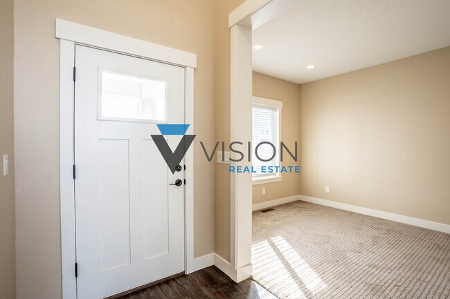Building Photo - 245 Armstrong Dr
