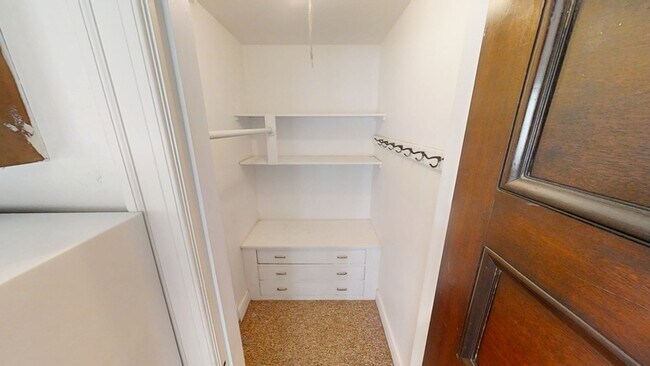 Foto del edificio - 105 N Adams St