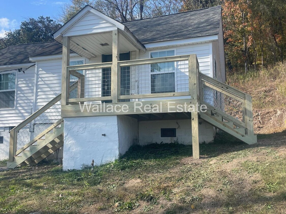 PRICE IMPROVEMENT!! COZY UPDATED 2 BEDROO... - PRICE IMPROVEMENT!!  COZY UPDATED 2 BEDROO...