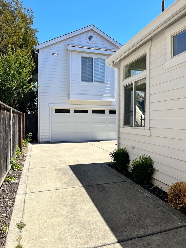 Access from drive way - 1702 Canyon Run