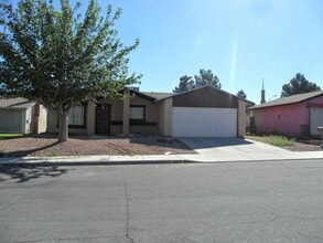 Building Photo - 6607 Baywood Ave