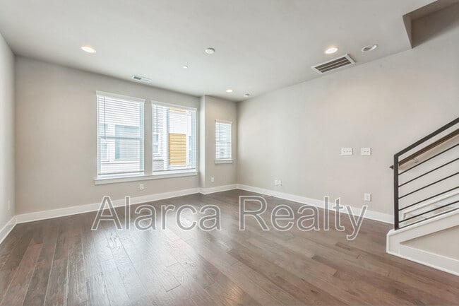 Building Photo - 1311 Millpark Ln