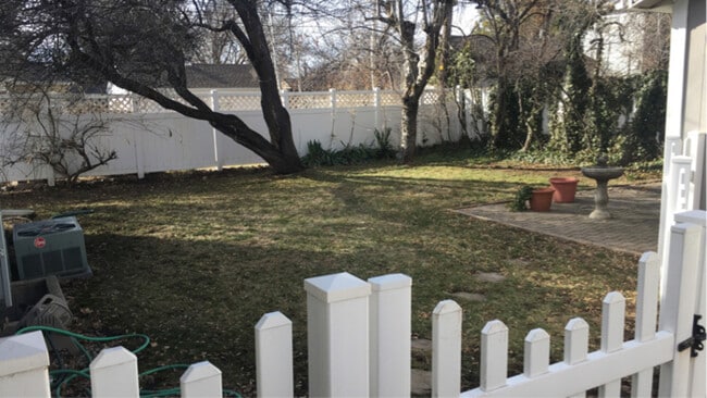 Building Photo - 1955 E Redondo Ave