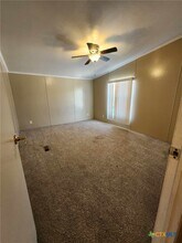 Building Photo - 922 Ashwood Dr