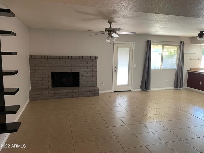 Foto del edificio - 9615 N 58th Ln