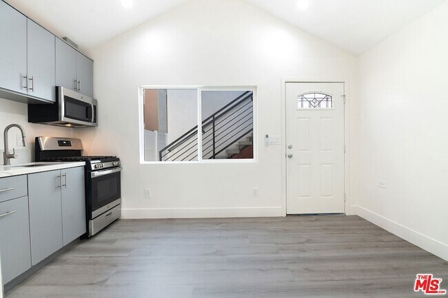 Foto del edificio - 1327 23rd St