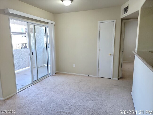 Foto del edificio - 7255 W Sunset Rd