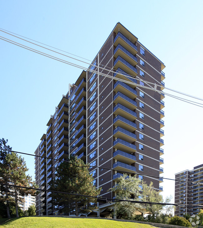 Building Photo - Attache North