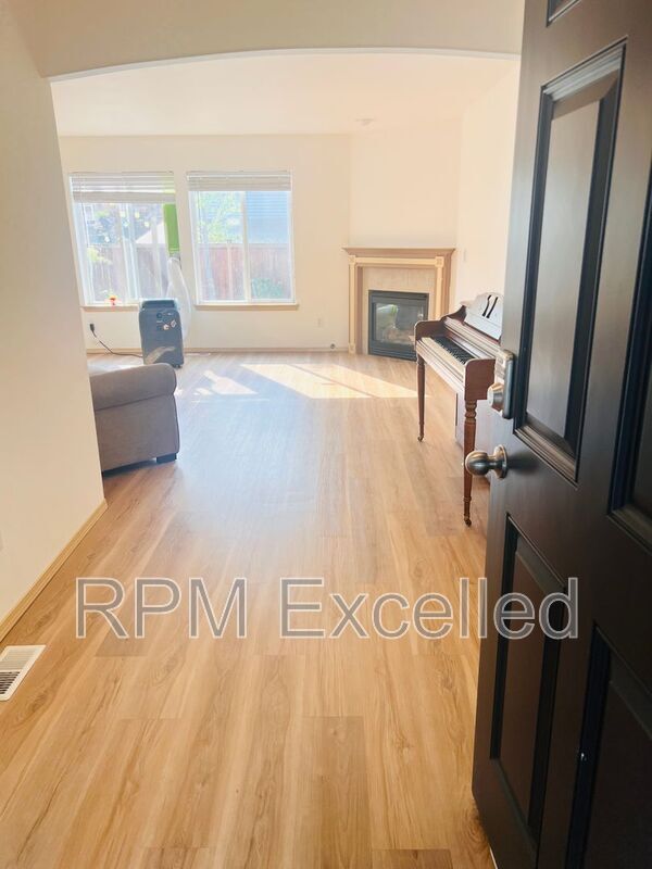 Foto del edificio - 3626 180th St E