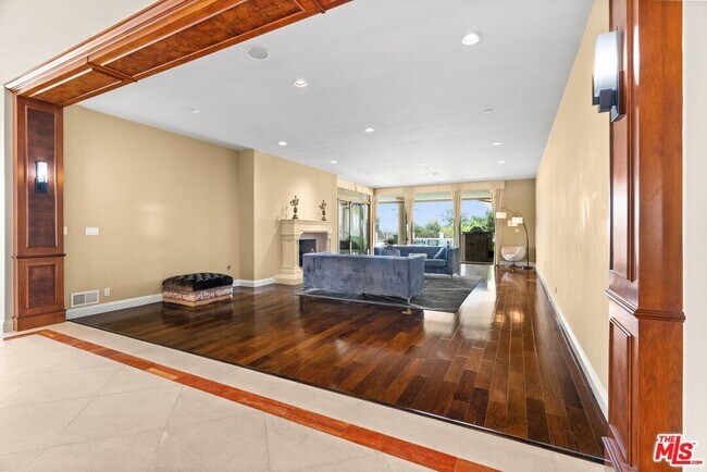 Foto del edificio - 1915 Carla Ridge