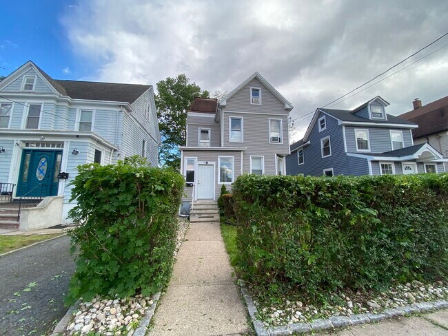 Outside View - 129 W 3rd Ave