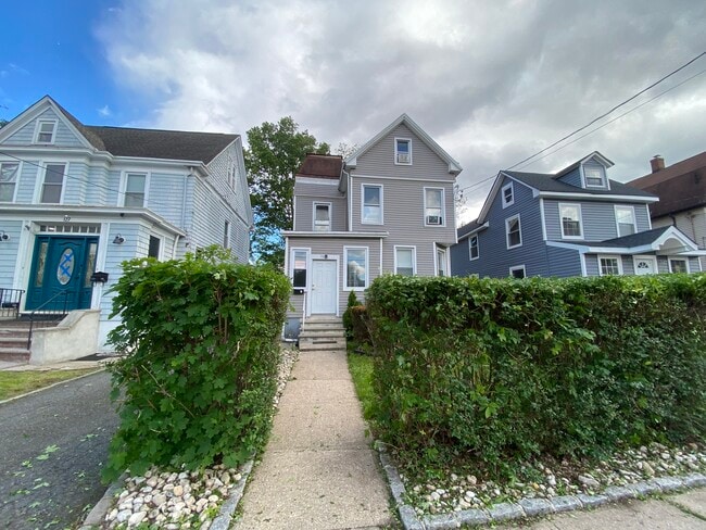 Outside View - 129 W 3rd Ave