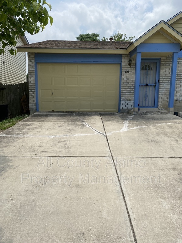 Building Photo - 6846 Celes Meadow Dr