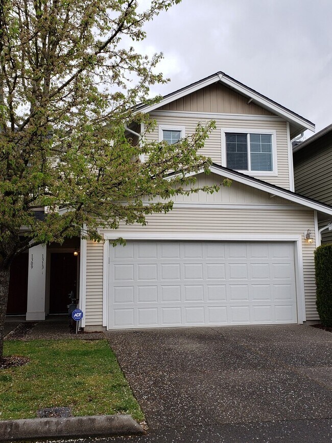 Foto del edificio - North Auburn Trail Run Townhomes - End uni...