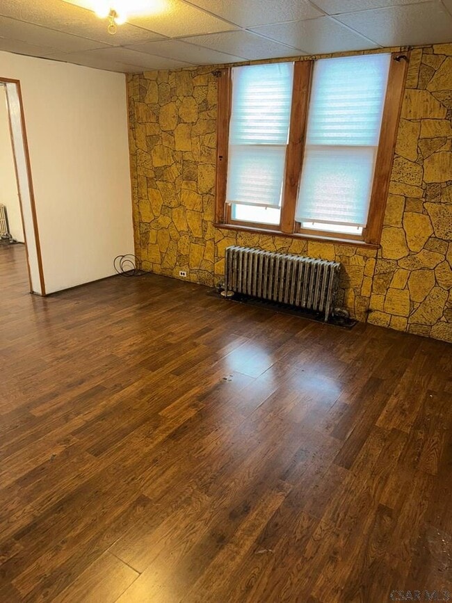 Building Photo - 86 Golde St