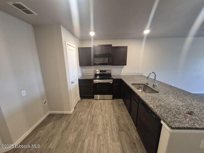 Building Photo - 14412 Avenue X