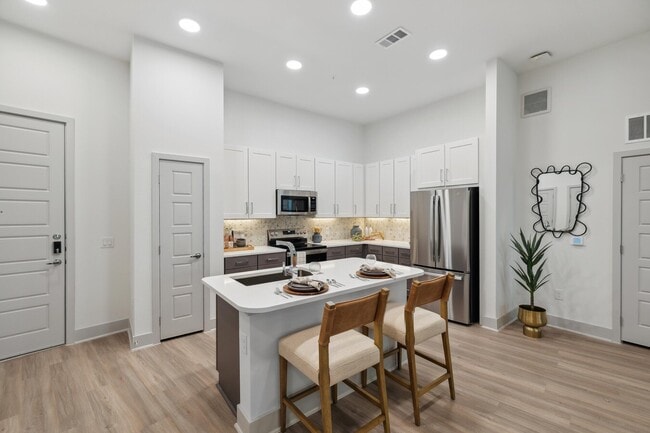 Move-In Special: 4–6 Weeks Free - Move-In Special: 4–6 Weeks Free Apartment