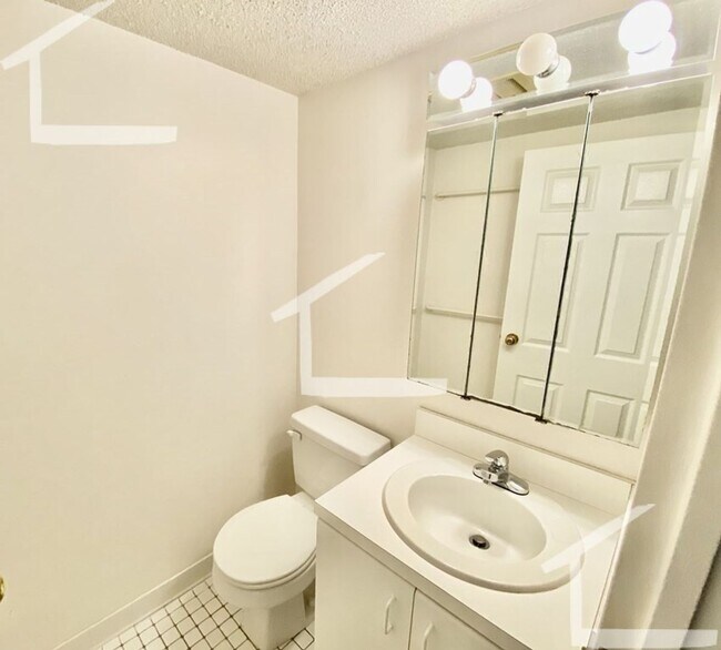 Foto del edificio - No Brokers Fee, Coolidge Corner Area, Gara...