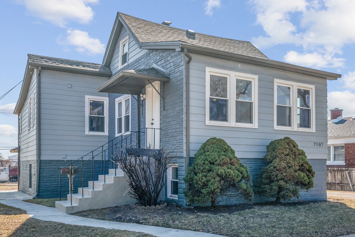 Foto principal - 7907 46th St