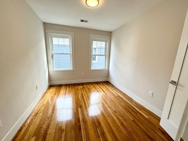 Foto del edificio - 72 Belden St