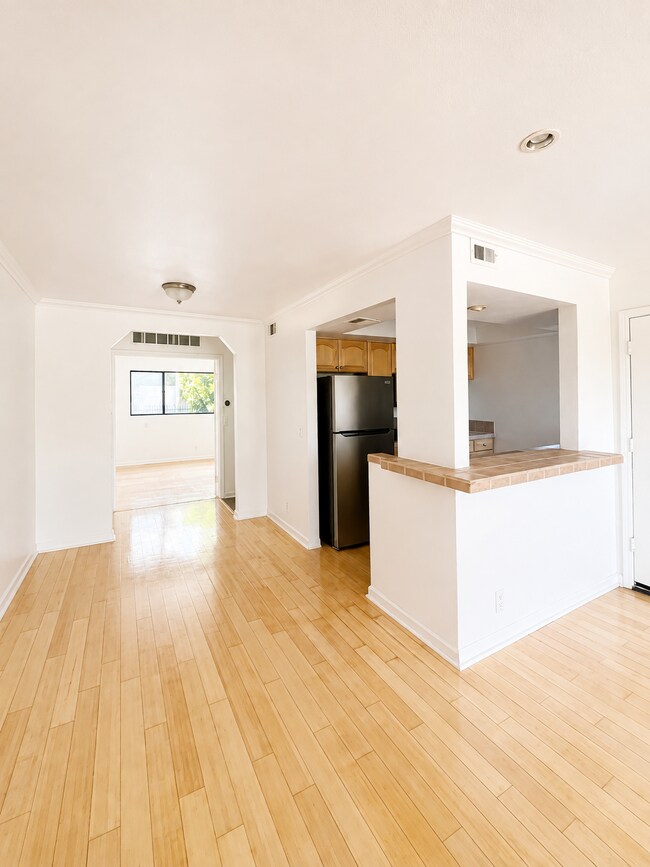 Foto del edificio - 7307 Haskell Ave