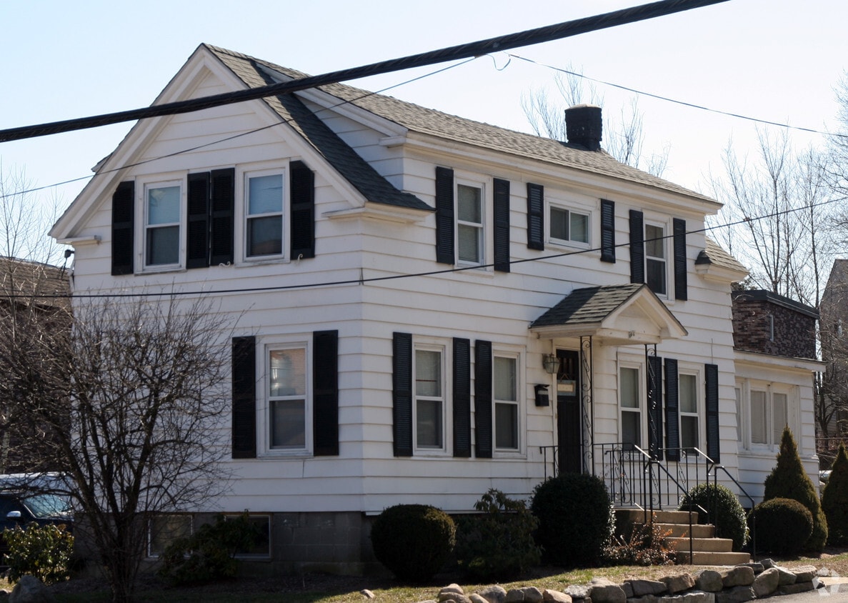 Foto del edificio - 12--16 Bates Ave