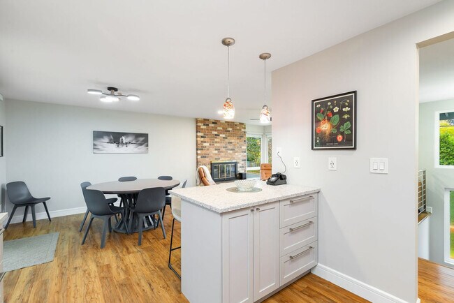 Foto del edificio - 2404 SW 104th St