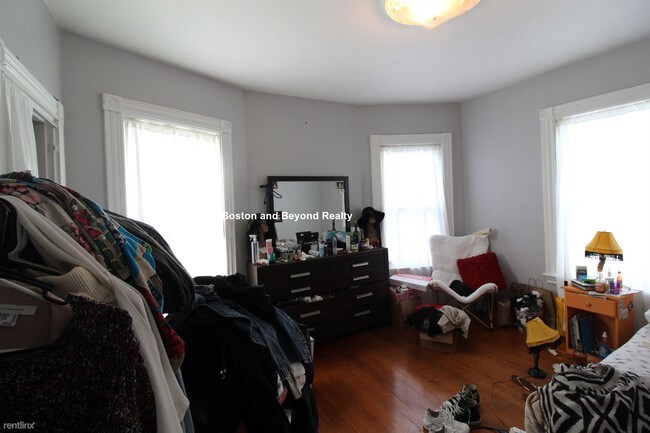 Building Photo - 3 br, 1 bath  - 7 Greenmount St