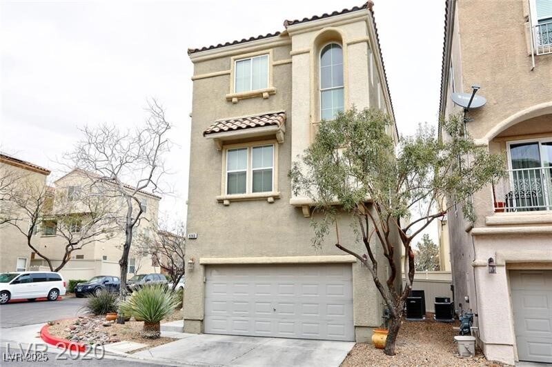 Foto principal - 9360 Roping Cowboy Ave