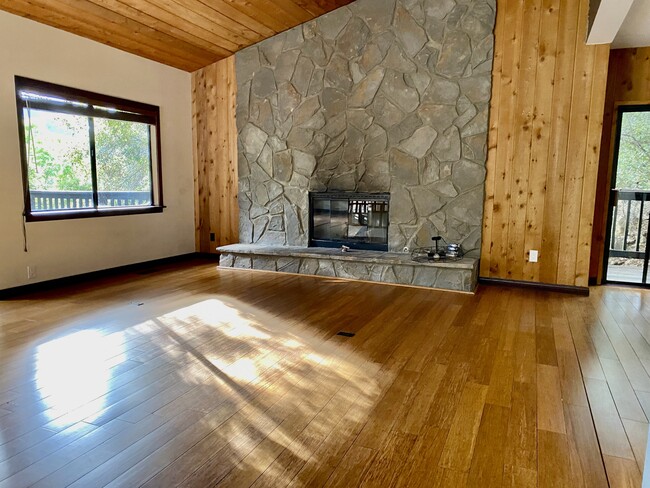 Huge Fireplace - 178 Muerdago Rd