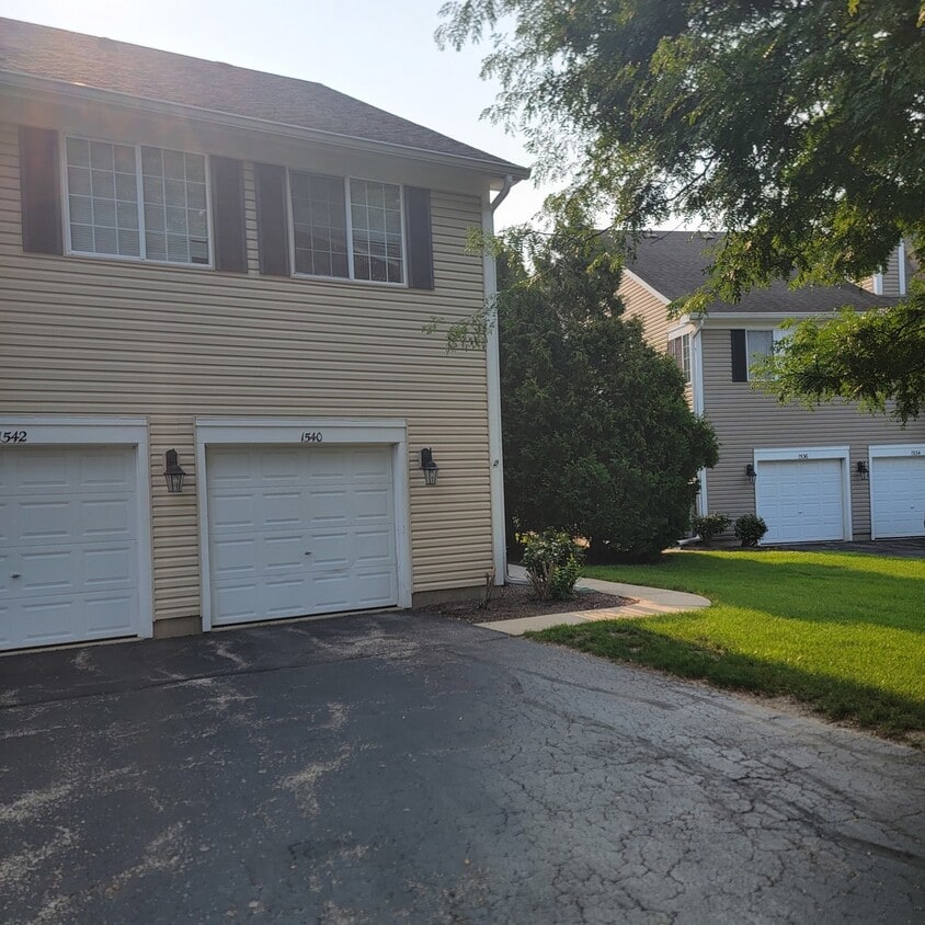 Primary Photo - 1540 Hickory Rd