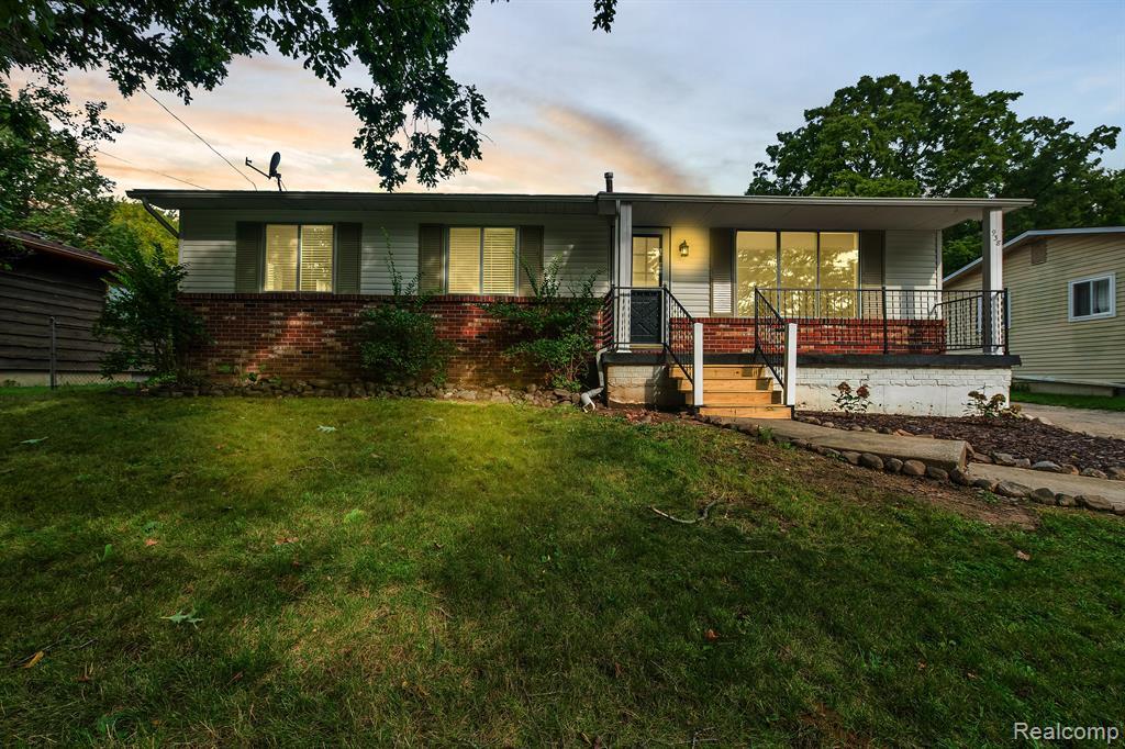 Primary Photo - 938 State Rd