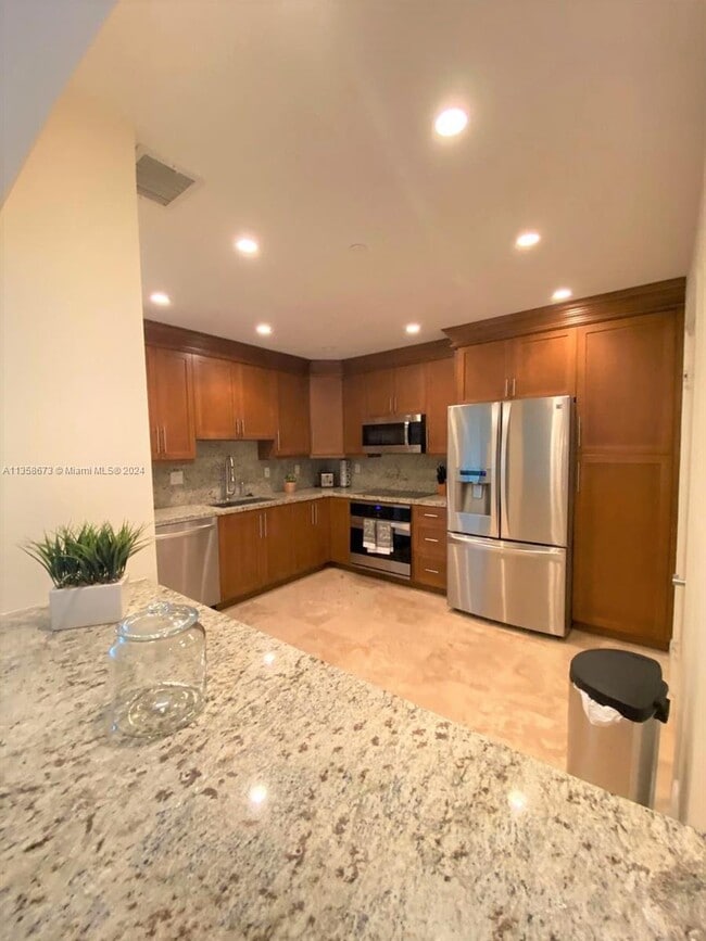 Building Photo - 151 Crandon Blvd