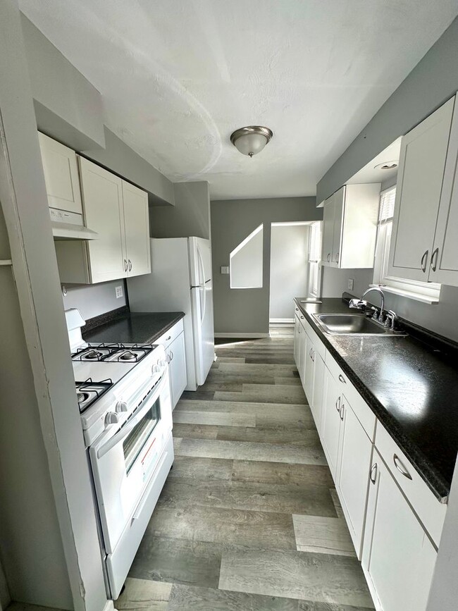 Photo - 1615 Lynn Ave Apartment