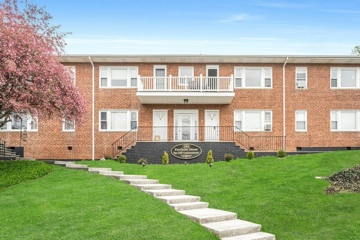 Foto principal - 184 Purchase St