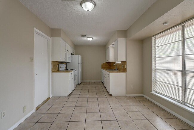 Foto del edificio - 5225 Bonham St