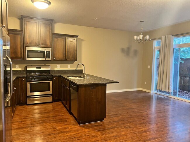 Building Photo - Amazing for this spacious 3 bedroom! First full month RENT FREE!