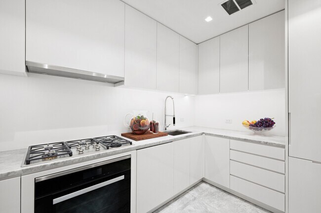 Foto del edificio - 4 E 62nd St