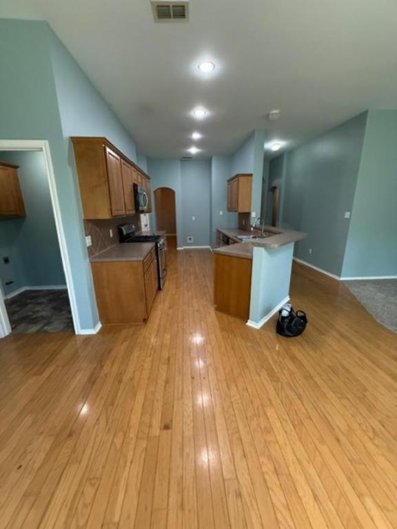 Foto del edificio - 625 Winding Brook Ln