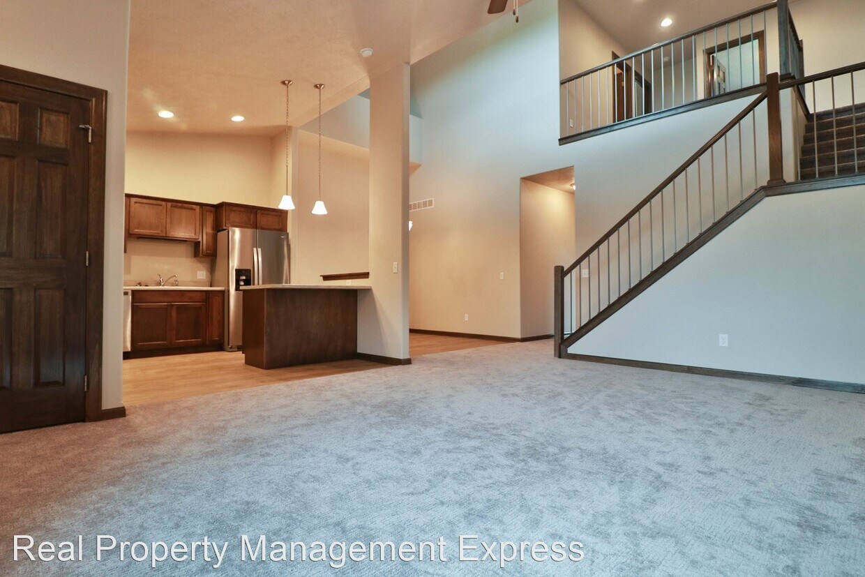 Foto principal - 3 br, 2.5 bath House - 5425 S Seville Pl
