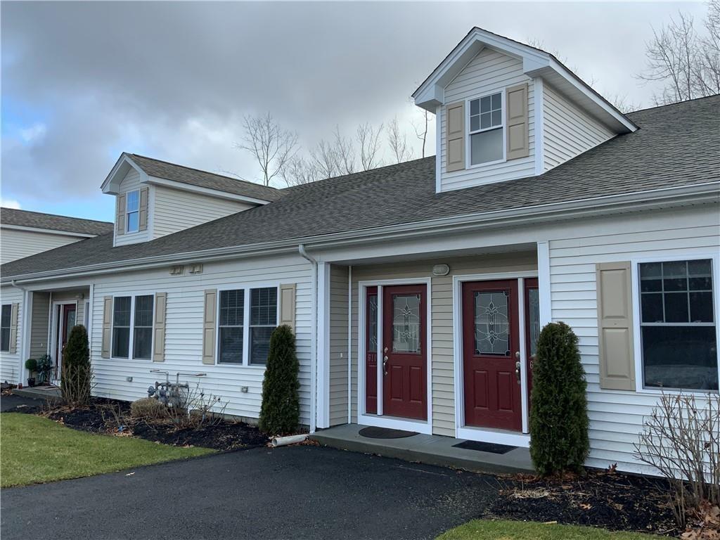 Primary Photo - 6 Gray Coach Ln