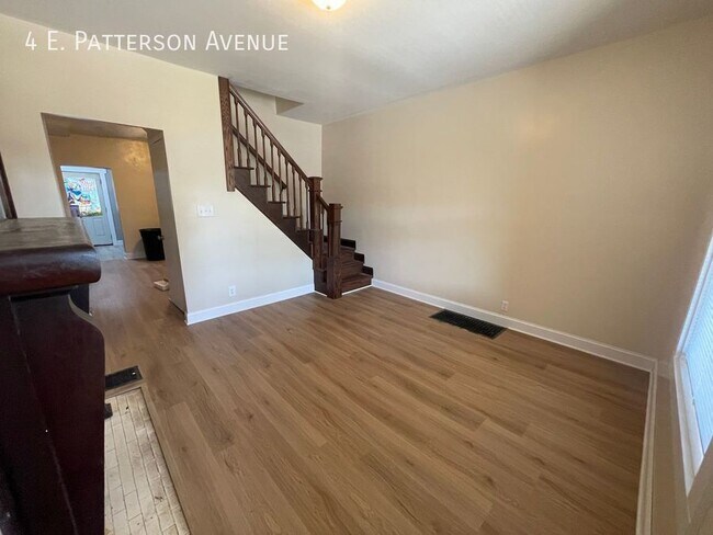 Foto del edificio - 4 E Patterson Ave