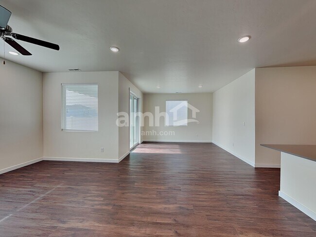 Foto del edificio - 9471 W Bowie Ct