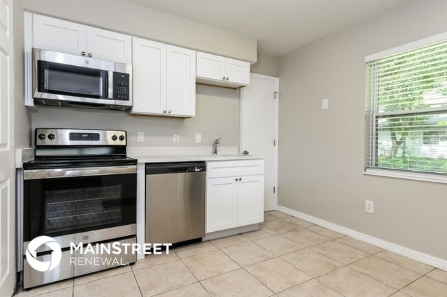 Building Photo - 5611 Marie Ct