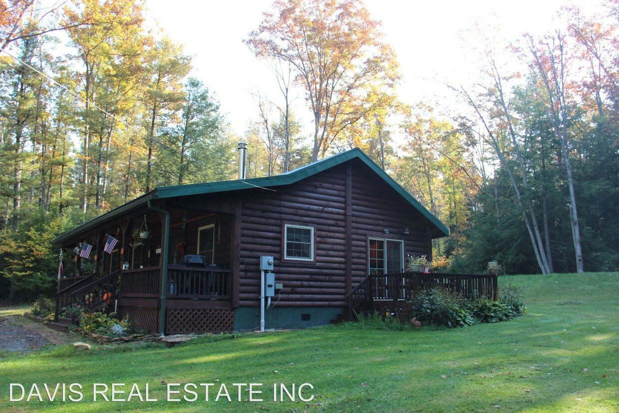Primary Photo - 3 br, 2 bath House - 40 FRANCIS FARM RD