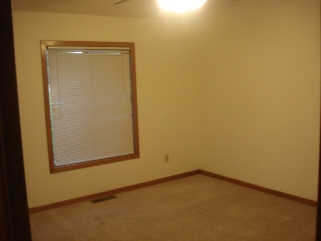 Foto del edificio - 22968 160th St NE