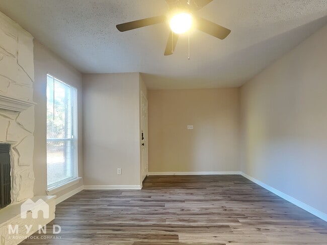 Foto del edificio - 5834 Twisted Pine Ct