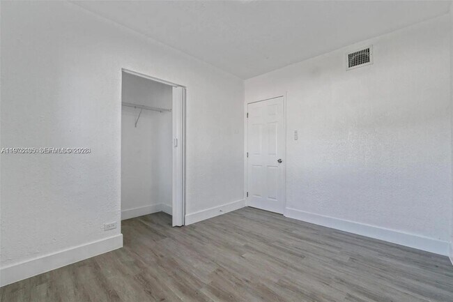 Foto del edificio - 2410 NW 159th Terrace