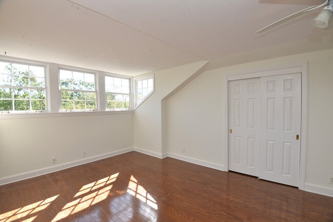 Building Photo - 1526 Palm Ave